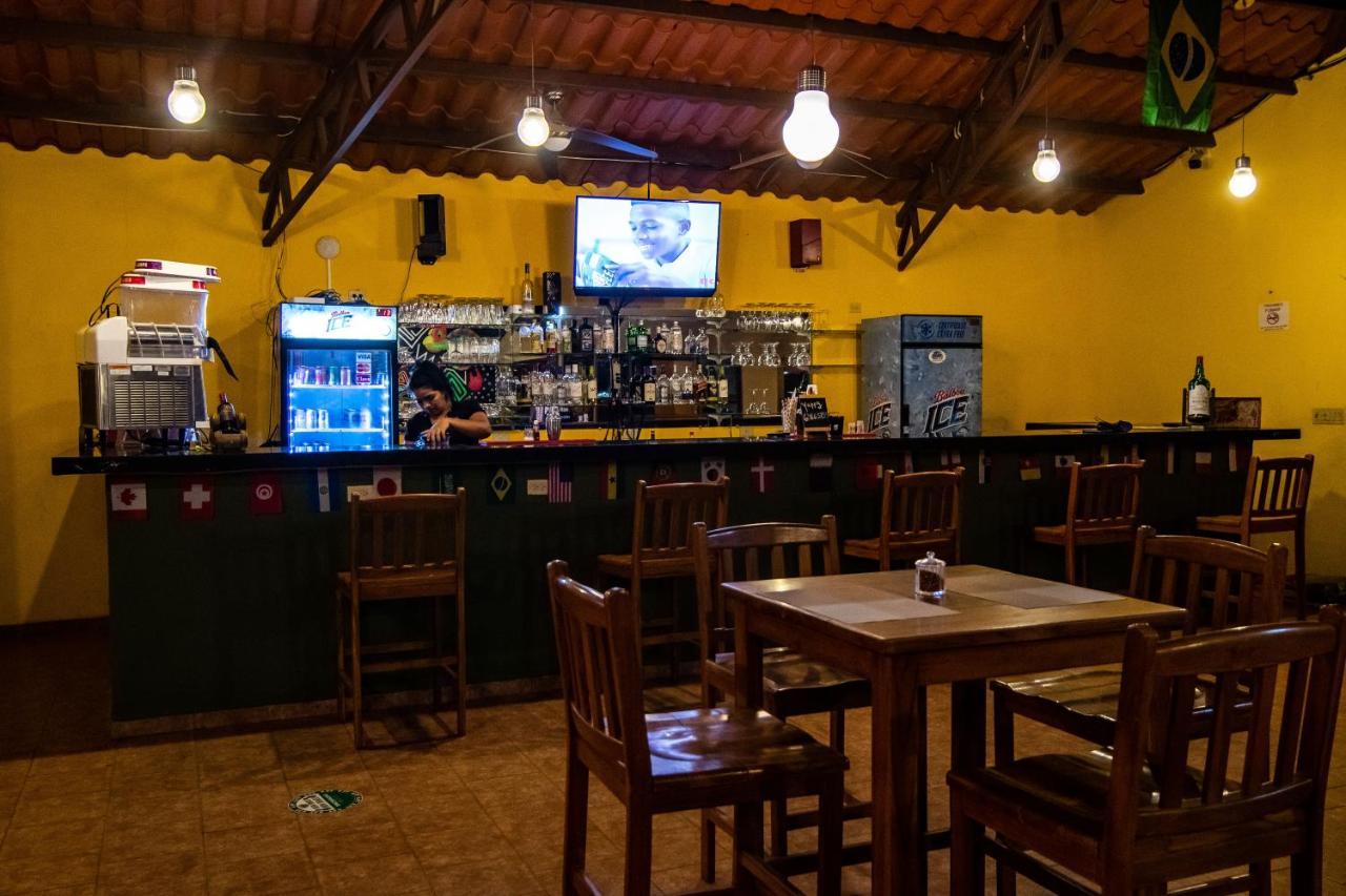 Roxy'S Bed & Breakfast Бока Чика Екстериор снимка